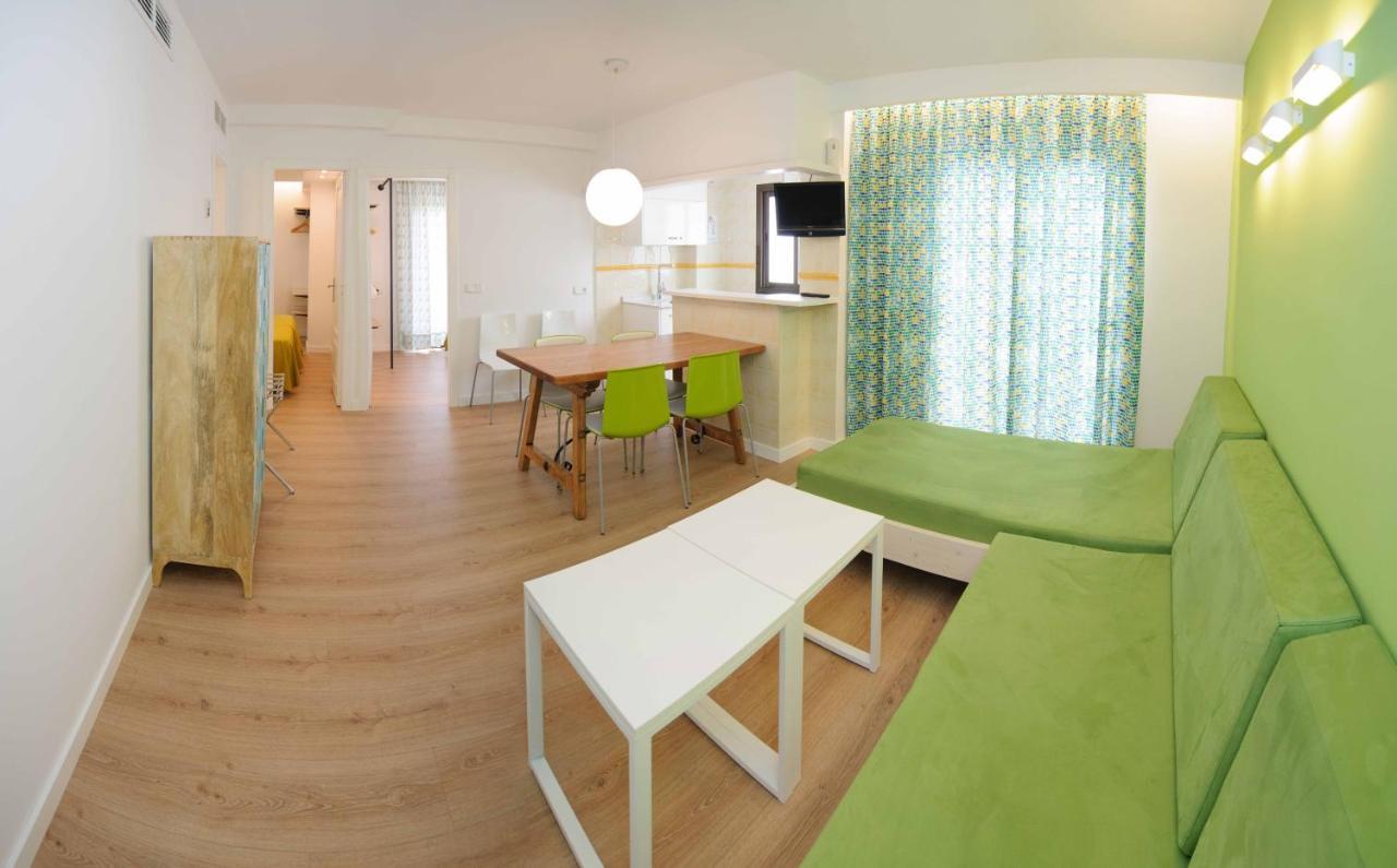 Aparthotel Boutique Poniente Playa Sant Antoni de Portmany Extérieur photo