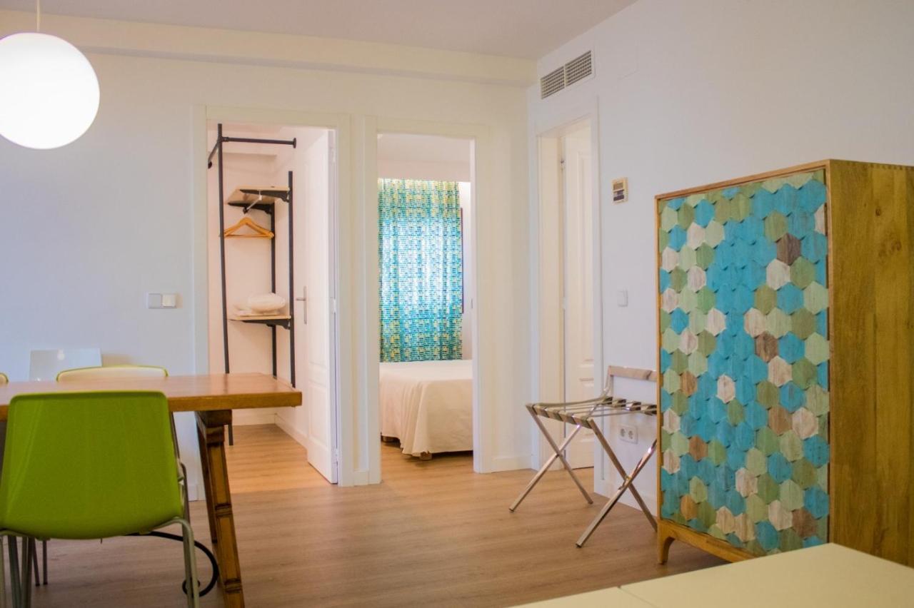 Aparthotel Boutique Poniente Playa Sant Antoni de Portmany Extérieur photo
