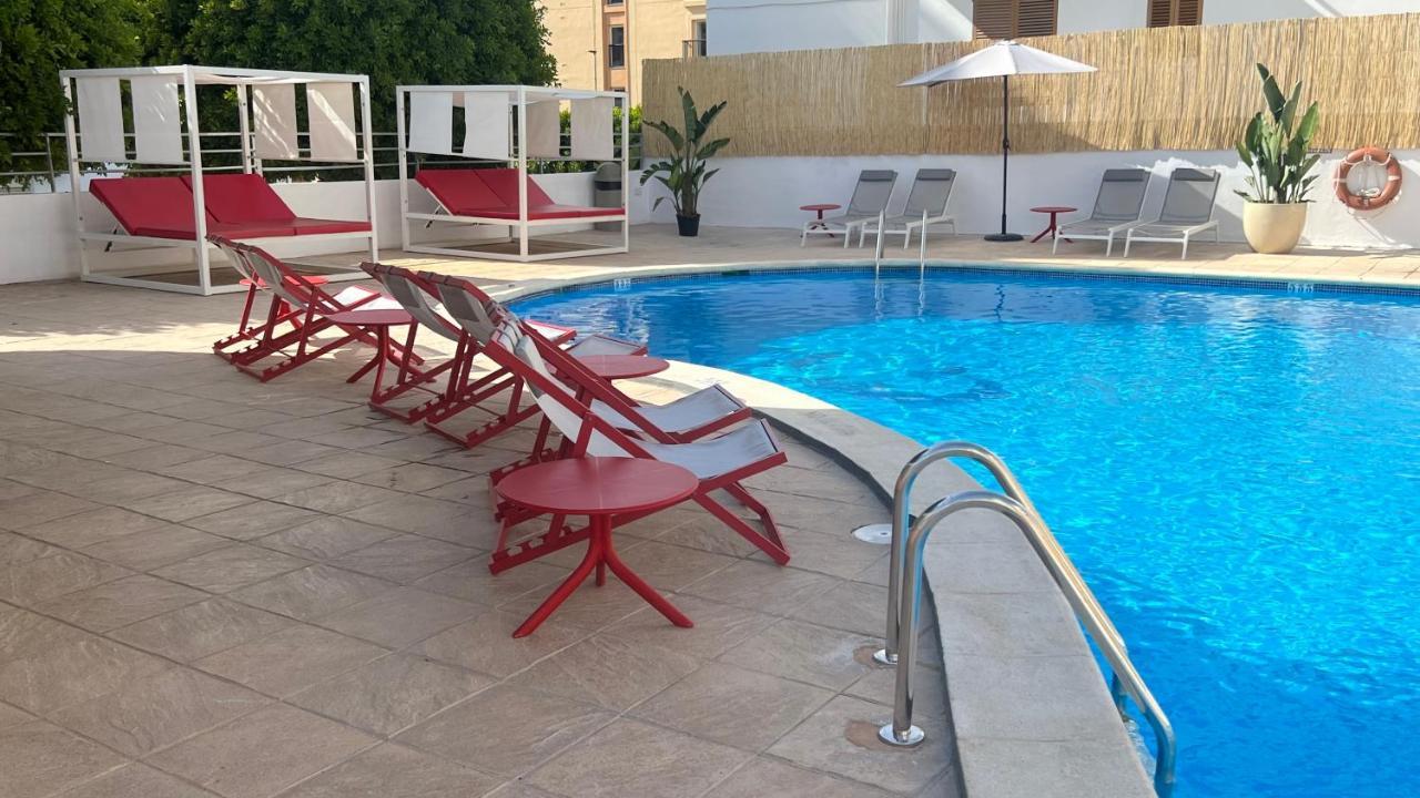 Aparthotel Boutique Poniente Playa Sant Antoni de Portmany Extérieur photo