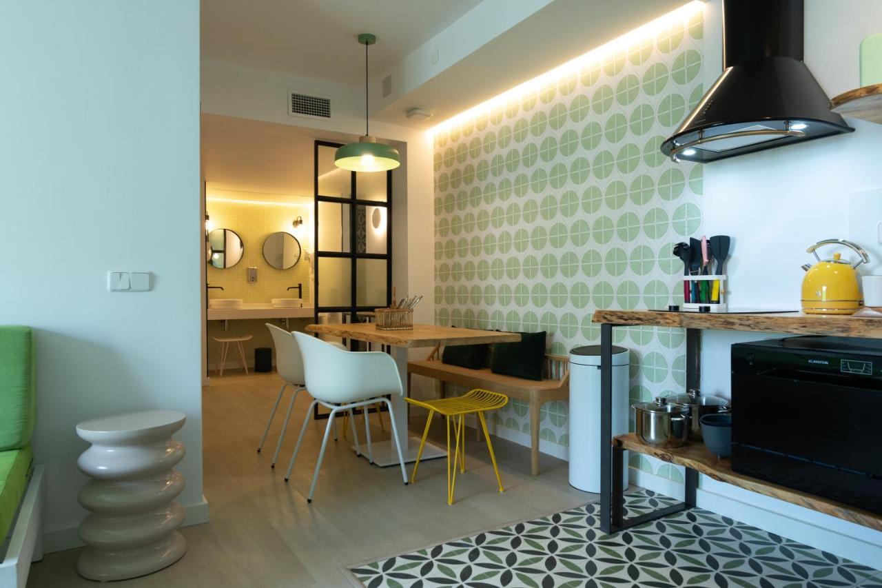 Aparthotel Boutique Poniente Playa Sant Antoni de Portmany Extérieur photo