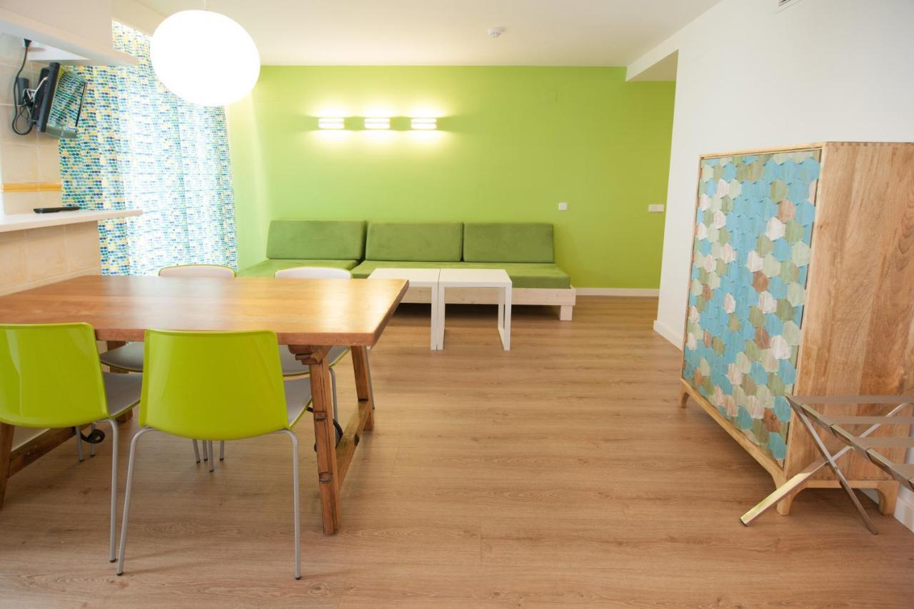 Aparthotel Boutique Poniente Playa Sant Antoni de Portmany Extérieur photo